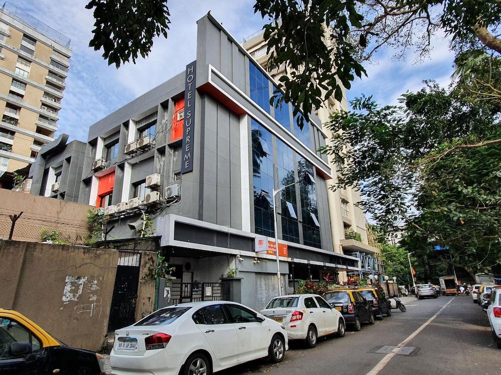 Hotel Supreme - Cuffe Parade Bombaim Exterior foto